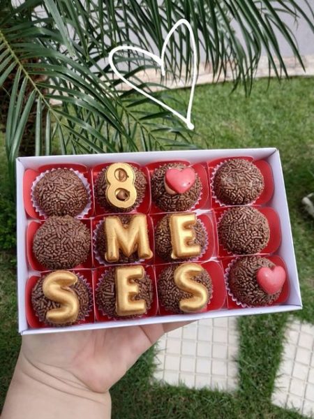 CAIXA 12 BRIGADEIROS